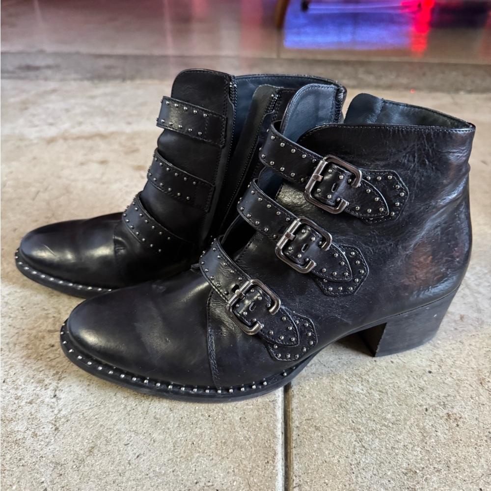 Paul Green SoHo Studded Leather Moto Ankle Boots
